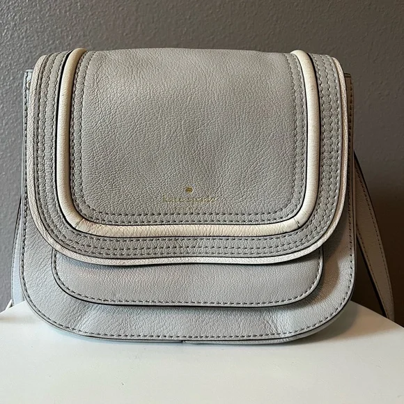 ⭐️ LOW START ⭐️ Kate Spade Gray Crossbody Bag with Flap Closure - Picture 1 of 15
